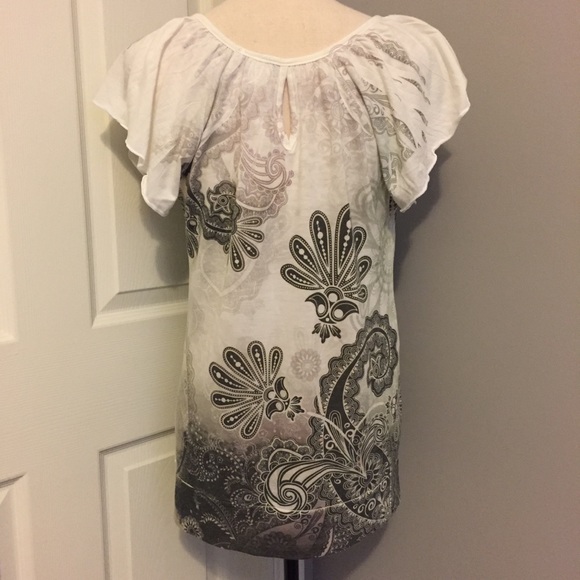 AGENDA Paisley Crinkle Print Flutter Sleeve Tee - Picture 4 of 6